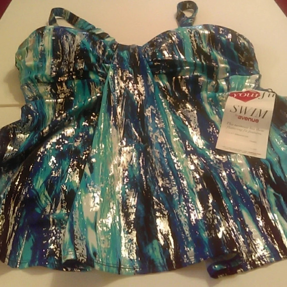 Avenue Swim top only. NWT - Picture 2 of 10